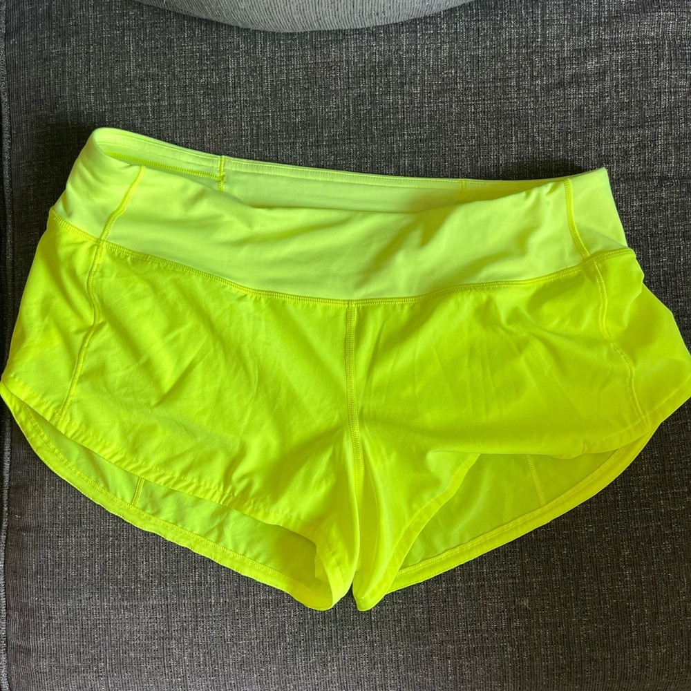 Lululemon speed up shorts, low rise 2.5”, size 8